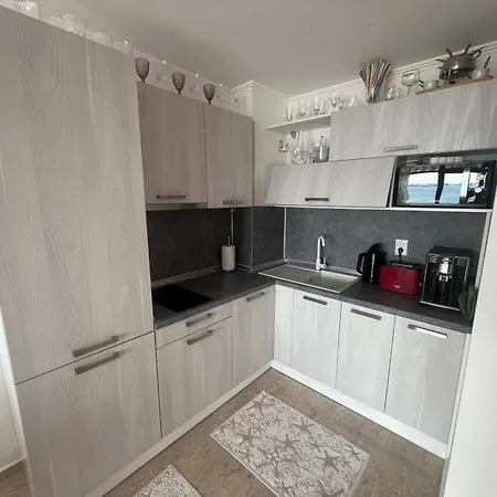 Private In Complex Diamond Apartment