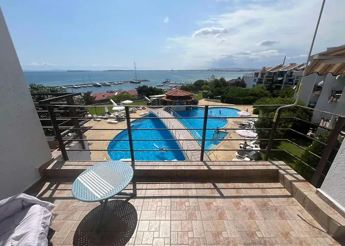 Private In Complex Diamond